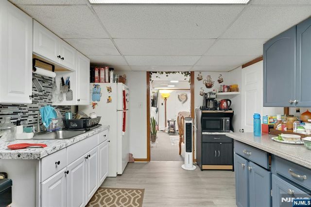 1 Hewitt Avenue, Belleville, NJ 07109