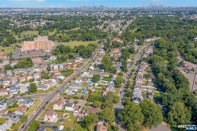 1 Hewitt Avenue, Belleville, NJ 07109