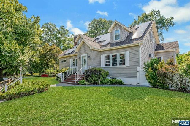 1 Hewitt Avenue, Belleville, NJ 07109