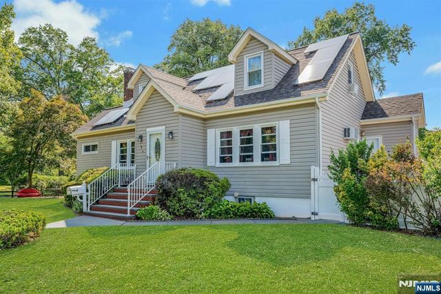 1 Hewitt Avenue, Belleville, NJ 07109