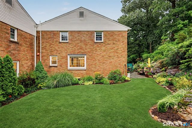 55 Heritage Hill Road 55, New Canaan, CT 06840