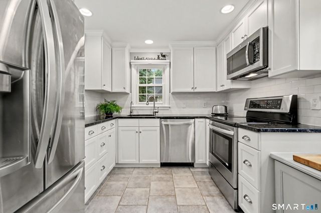 55 Heritage Hill Road 55, New Canaan, CT 06840