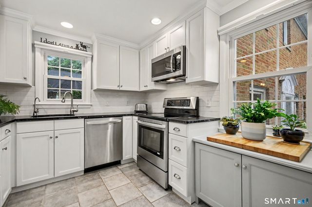 55 Heritage Hill Road 55, New Canaan, CT 06840