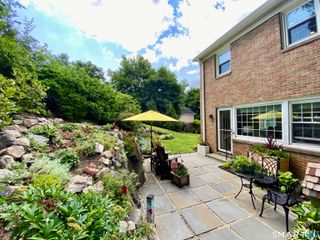 55 Heritage Hill Road 55, New Canaan, CT 06840