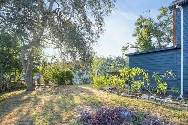 1013 MAGNOLIA DRIVE, Clearwater, FL 33756