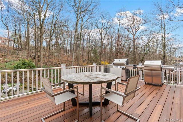 28 Winfield Avenue, Harrison, NY 10528
