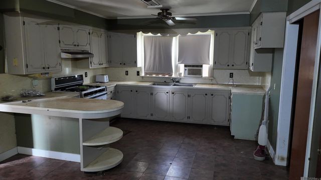 411 Claiborne St, New Roads, LA 70760