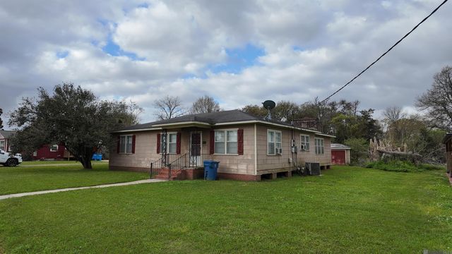411 Claiborne St, New Roads, LA 70760