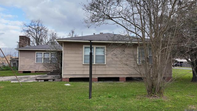 411 Claiborne St, New Roads, LA 70760