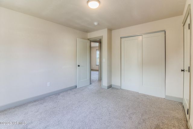 221 Fourth Ave, Zillah, WA 98953