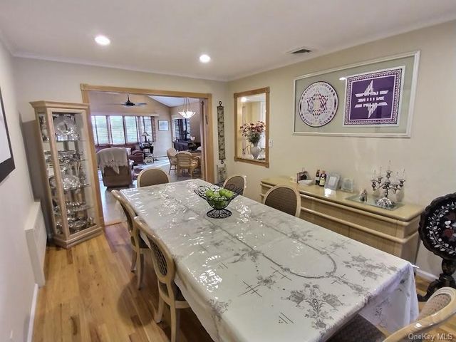 3421 Turf Road, Oceanside, NY 11572