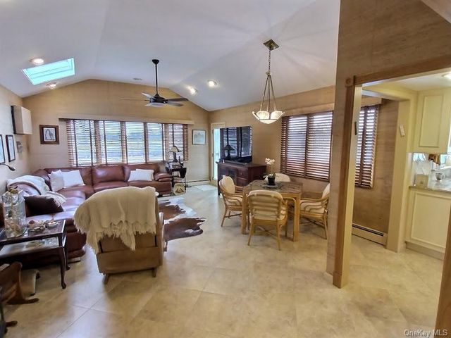 3421 Turf Road, Oceanside, NY 11572