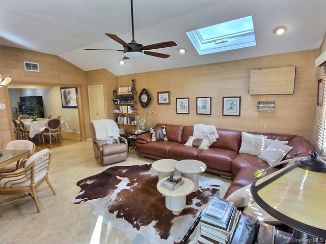 3421 Turf Road, Oceanside, NY 11572