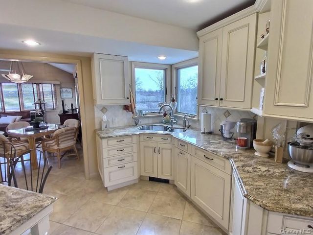 3421 Turf Road, Oceanside, NY 11572