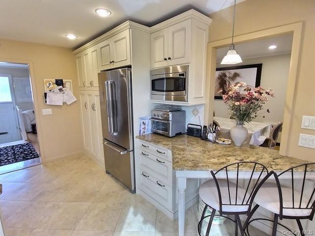 3421 Turf Road, Oceanside, NY 11572