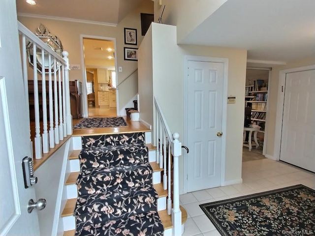 3421 Turf Road, Oceanside, NY 11572