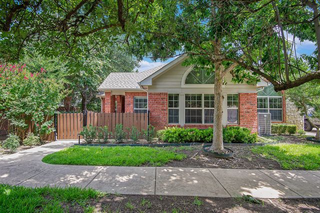 3120 Camellia Rose Drive 312, Fort Worth, TX 76116