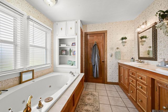 40434 La Hwy 621, Gonzales, LA 70737