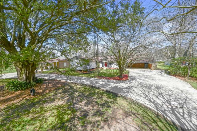 40434 La Hwy 621, Gonzales, LA 70737