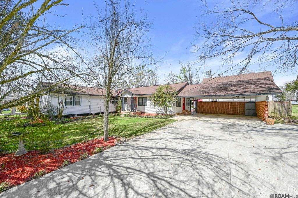 40434 La Hwy 621, Gonzales, LA 70737