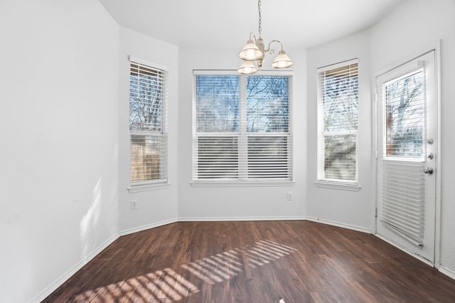 202 Bob White Drive, Red Oak, TX 75154