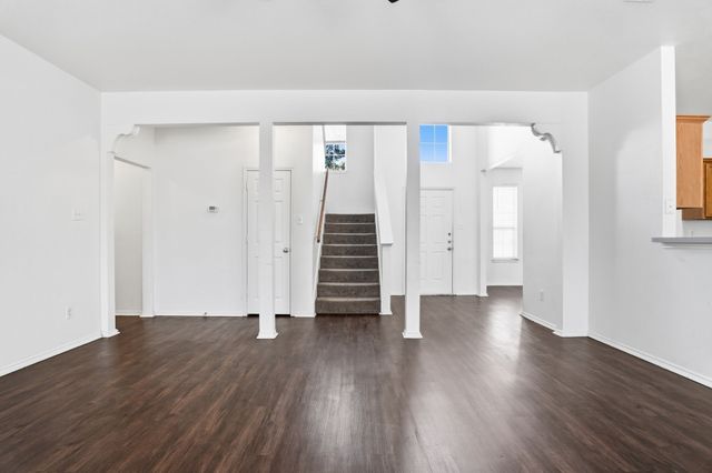 202 Bob White Drive, Red Oak, TX 75154