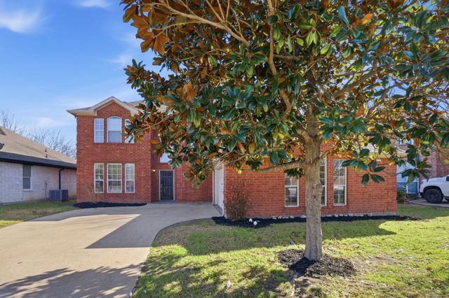 202 Bob White Drive, Red Oak, TX 75154