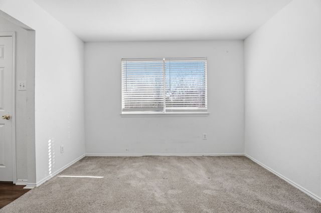 202 Bob White Drive, Red Oak, TX 75154