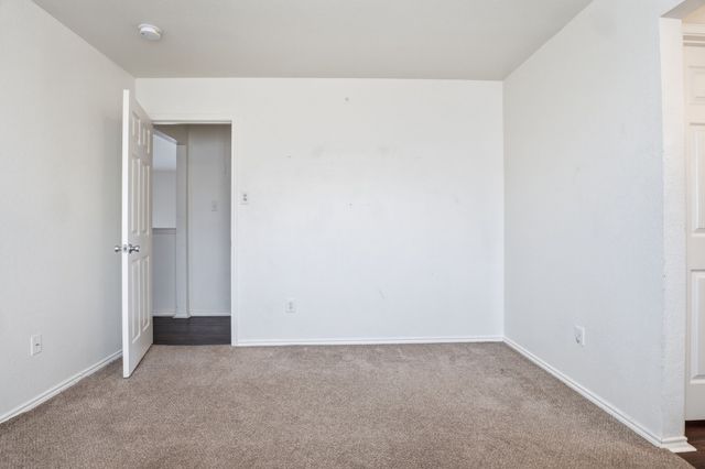 202 Bob White Drive, Red Oak, TX 75154