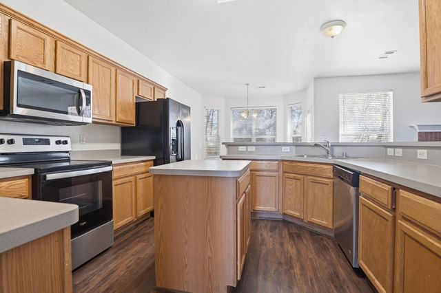 202 Bob White Drive, Red Oak, TX 75154