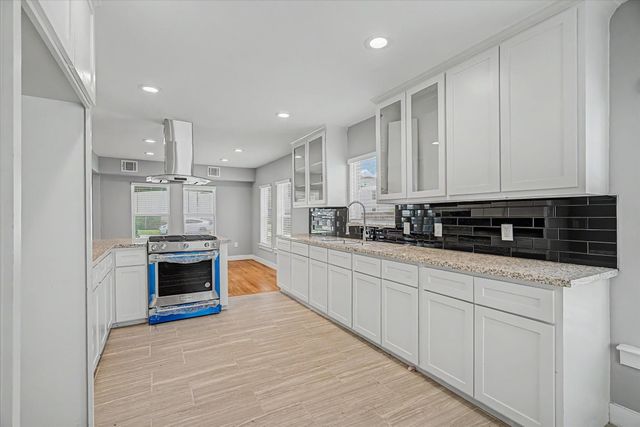 515 Caplin Street, Houston, TX 77022