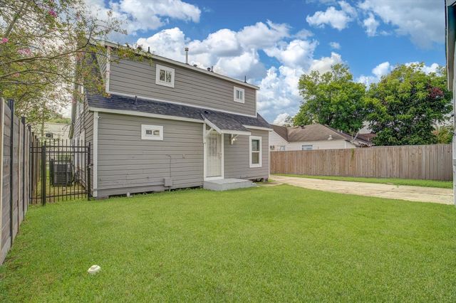 515 Caplin Street, Houston, TX 77022