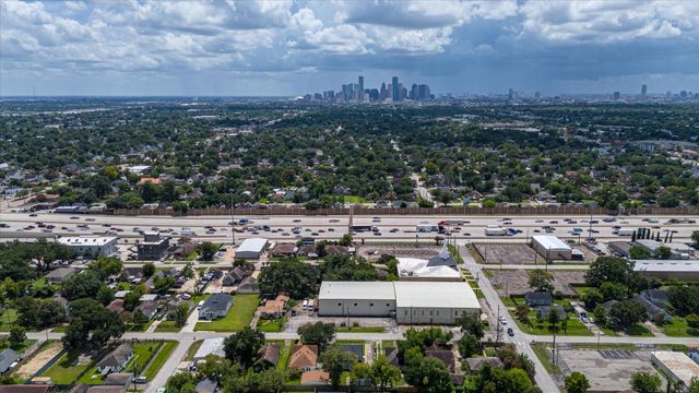 515 Caplin Street, Houston, TX 77022