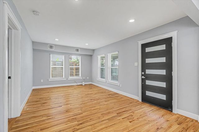 515 Caplin Street, Houston, TX 77022
