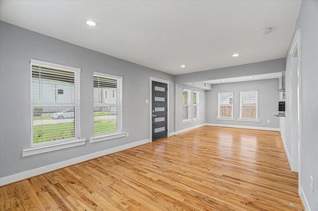 515 Caplin Street, Houston, TX 77022