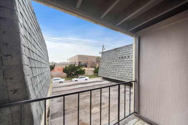 711 Holiday Drive 12, Galveston, TX 77550