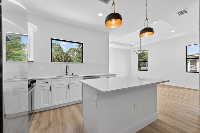 7841 SONTAG AVENUE, North Port, FL 34291