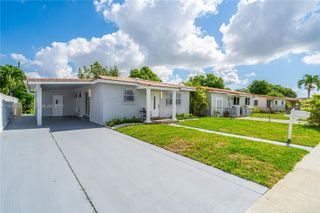 685 W 35th St 685, Hialeah, FL 33012
