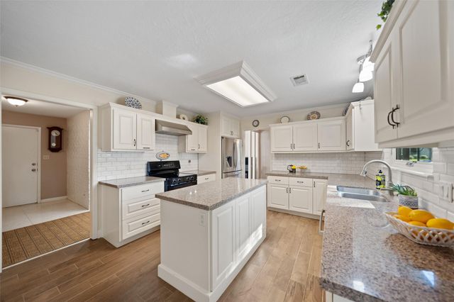 611 Saint Andrews Road, Kingwood, TX 77339