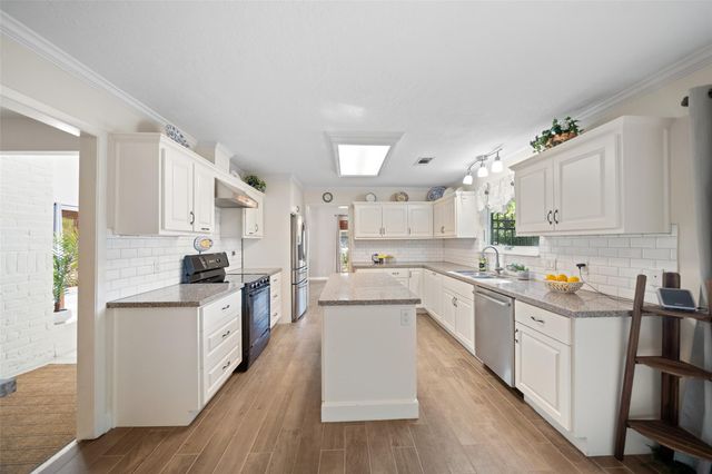 611 Saint Andrews Road, Kingwood, TX 77339