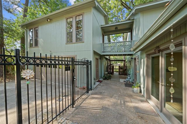 611 Saint Andrews Road, Kingwood, TX 77339