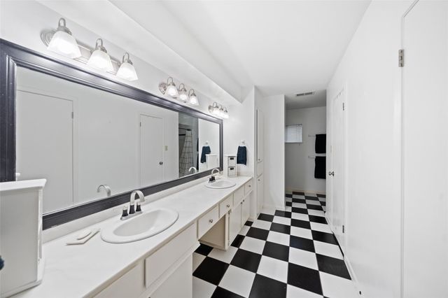 611 Saint Andrews Road, Kingwood, TX 77339