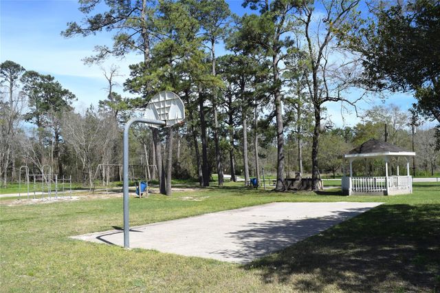 611 Saint Andrews Road, Kingwood, TX 77339