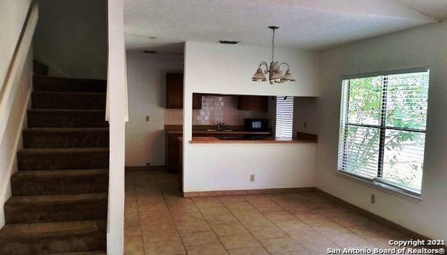 10039 BIRCH FIELD DR, San Antonio, TX 78245