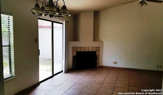 10039 BIRCH FIELD DR, San Antonio, TX 78245