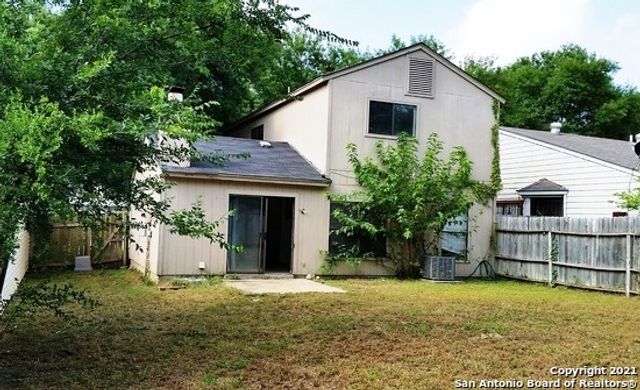 10039 BIRCH FIELD DR, San Antonio, TX 78245