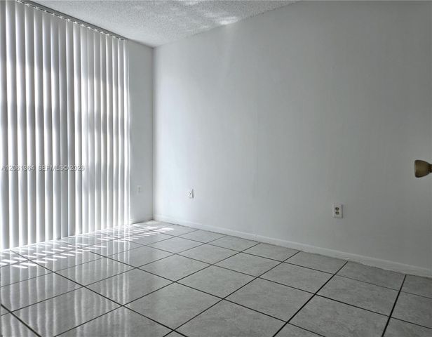 2075 SW 122nd Ave 331, Miami, FL 33175