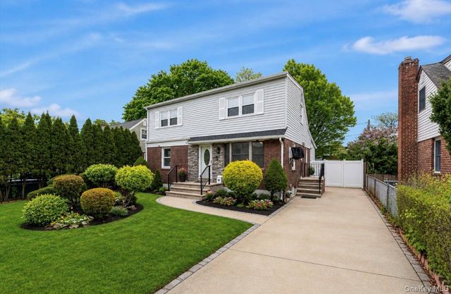 5 Edward Avenue, Hicksville, NY 11801