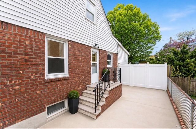 5 Edward Avenue, Hicksville, NY 11801