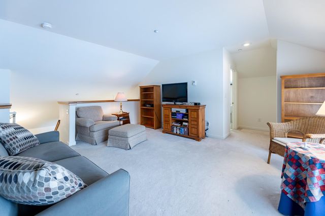 27 Fountain Way, Lebanon, NH 03784